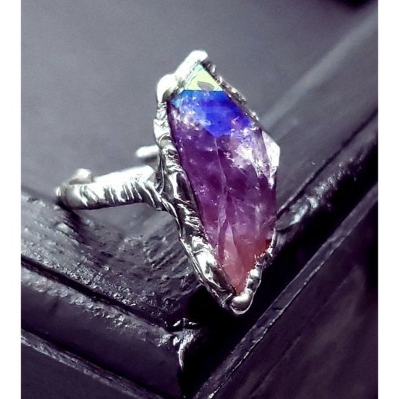 Amethyst rainbow aura crystal ring adjustable - Picture 3 of 12